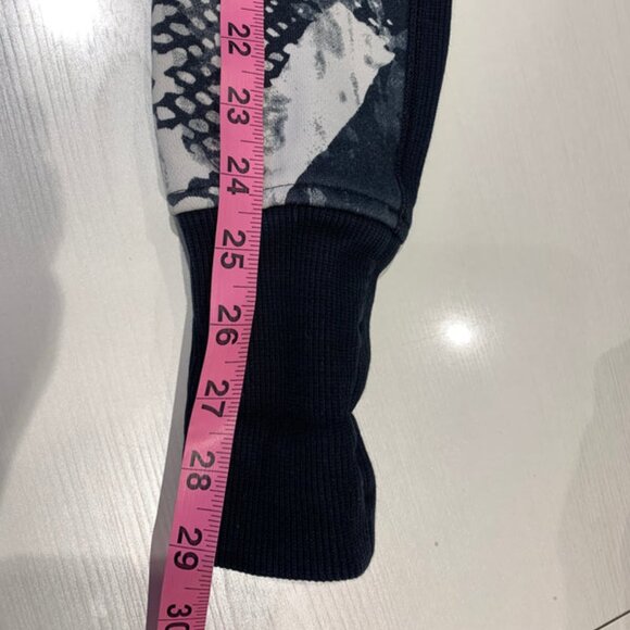 Lululemon Splash Scuba Hoodie Jacket Black White Paint - Women's Size 8 - Picture 5 of 8